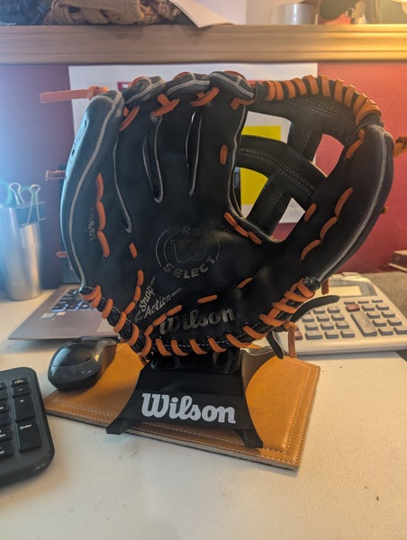 Outfield Left Hand Throw Wilson Baseball Glove 12" (Used)