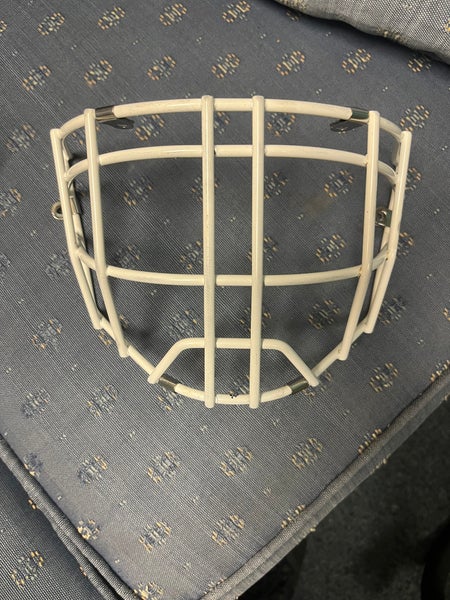 Bauer Profile White Cheater Cage