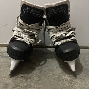 CCM Super Tacks 9370 Size 3.5 goalie skates