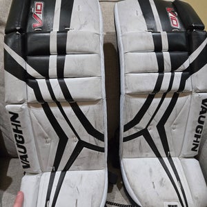 24" 2023 Vaughn Velocity V10 Goalie Leg Pads (Used)