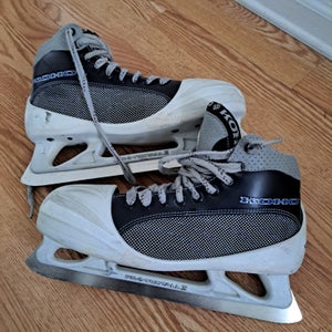 Koho 460 Hockey Skates Extra Wide Width 9.5
