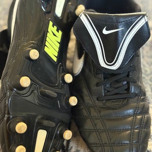 Black Size M 9.5 (W 10.5) Nike Tiempo legend Molded Cleats Cleats (Used)
