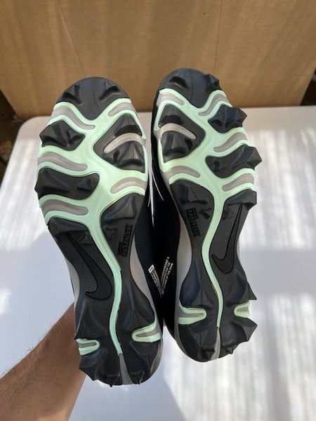 Nike Women Hyperdiamond 4 Keystone Black/White/Mint - Size 11 Women