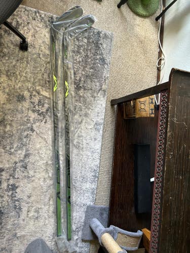 Senior Bauer Vapor ADV Right Handed Hockey Sticks P92 (New)