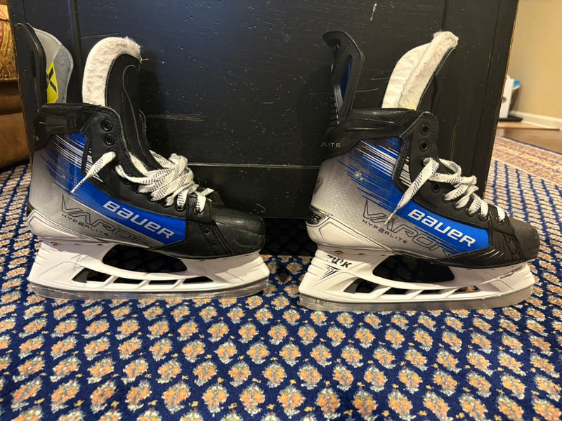 Bauer Vapor Hyperlite 2 Hockey Skates Pro Stock 9 (Used)