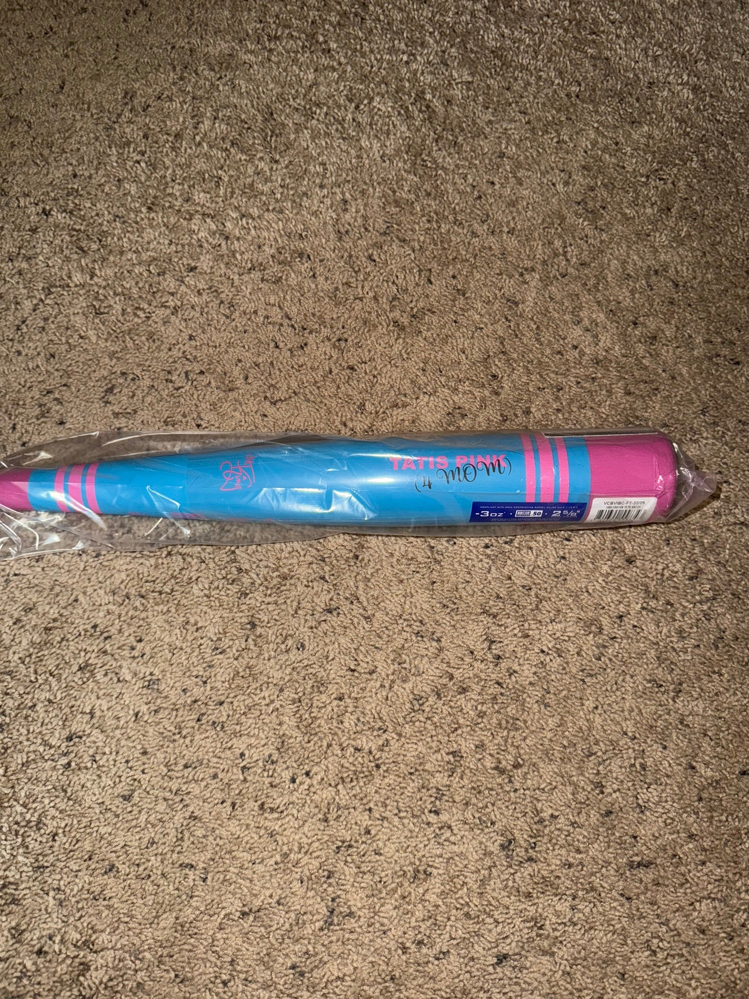 ÉPUISÉ Batte de baseball en métal Victus Vibe Pro Crayon BBCOR rose Tatis