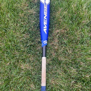 2022 AXE Avenge USSSA Certified Bat (-8) Composite 22 oz 30" (Used)