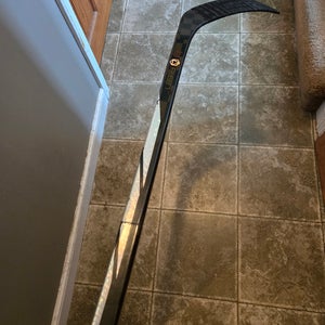 Senior Bauer Proto-R Left Hand Hockey Stick P28 (Used)