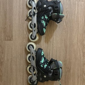 Women’s Roller blades