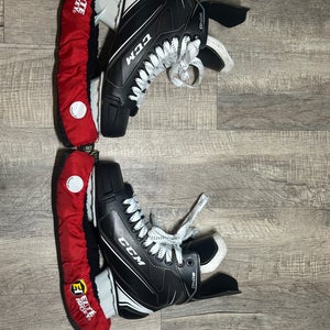 2018 CCM Tacks 9040 Hockey Skates Regular Width  9 (Used)