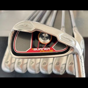 TAYLORMADE BURNER PLUS IRON SET 4-P