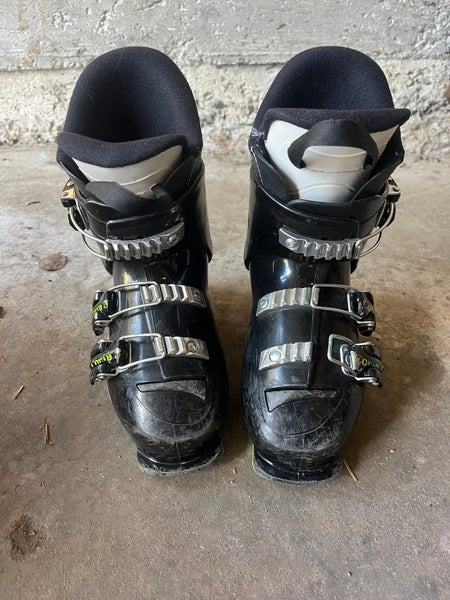 Mondo 18 & mondo 18.5 (225-234mm) Kid's Rossignol Ski Boots (Used)