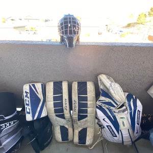 !LOOK AT DESCRIPTION! 32"  CCM P2.9 Regular Goalie Full Set (Used) White/Blue