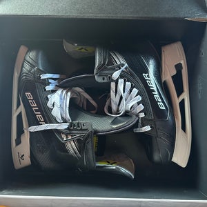 2025 Bauer Vapor Hyperlite 2 Hockey Skates Regular Width 9 (New)