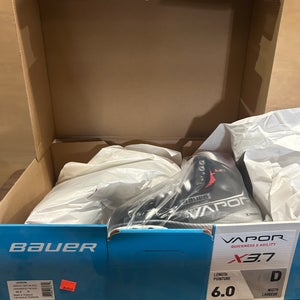 Bauer Vapor X3.7 Hockey Skates Regular Width 6 (New)