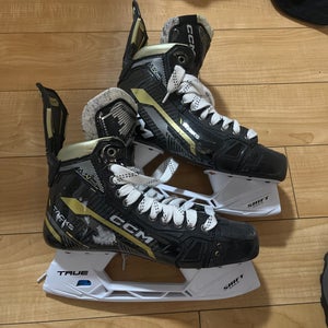 CCM AS-V Pro Skates