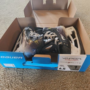 2023 Bauer Vapor Hyperlite 2 Hockey Skates 6.5 (Used)
