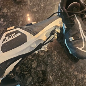 Men's Size M 8.0 (W 9.0) Nike Mid Top Molded Cleats (Used)