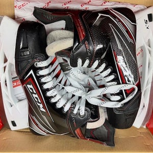 CCM JetSpeed FT490 Hockey Skates Regular Width 8.5 (Used)