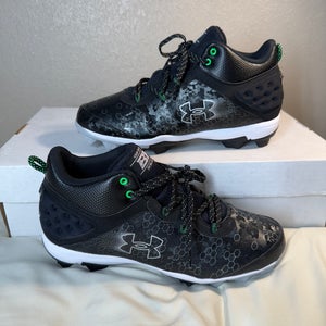 Bryce Harper 8 Cleats Size M 10.5 Under Armour Molded Cleats Cleats (New)