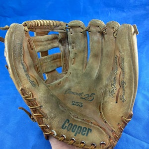 Cooper Professional Model Diamond 25 255 11" Baseball Glove