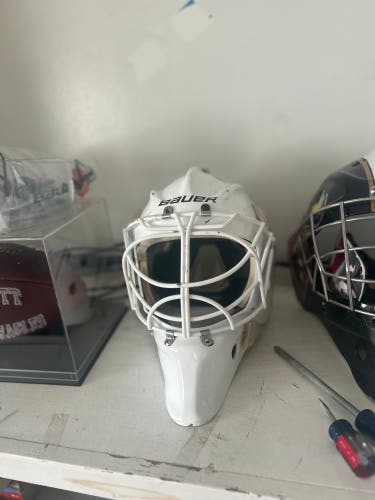 Senior 2023 Bauer 960 Goalie Mask  (Used)