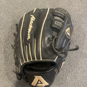 Black Akadema Prodigy AZR95 Right Hand Throw Infield Baseball Glove 11" (Used)