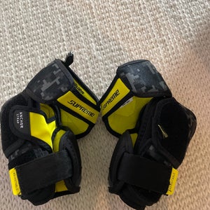 Junior Medium Bauer Supreme M3 Elbow Pads (Used)