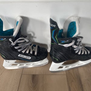 Used Junior Bauer XLP Hockey Skates Regular Width Size 1