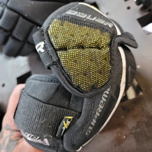 Small Bauer Supreme 190 Elbow Pads (Used)