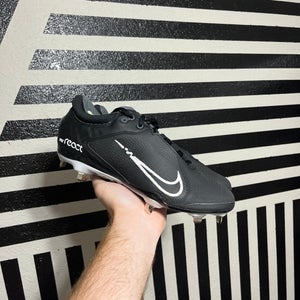 Size 10 Nike Softball Hyperdiamond 4 Elite women’s metal spikes softball baseball cleats