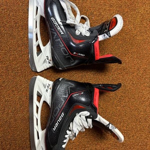 Bauer Vapor 3X Pro Hockey Skates Regular Width 8 (Used)