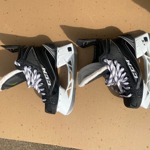 CCM RibCor 76K Hockey Skates Regular Width 7 (Used)
