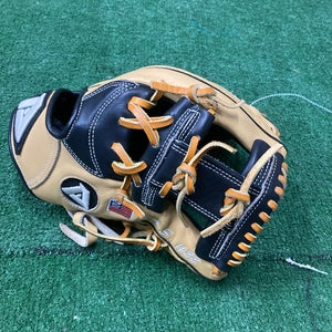 Akadema Right Hand Throw Infield Baseball Glove 11.5" (Used)