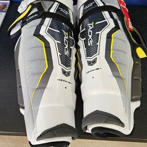 Senior CCM Ultra Tacks Pro Shin Pads 18" Pro Stock (New)