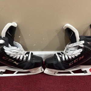 New CCM 100K Pro Skates Size 8 1/4 Pro Stock Canadian Made Item#ND100