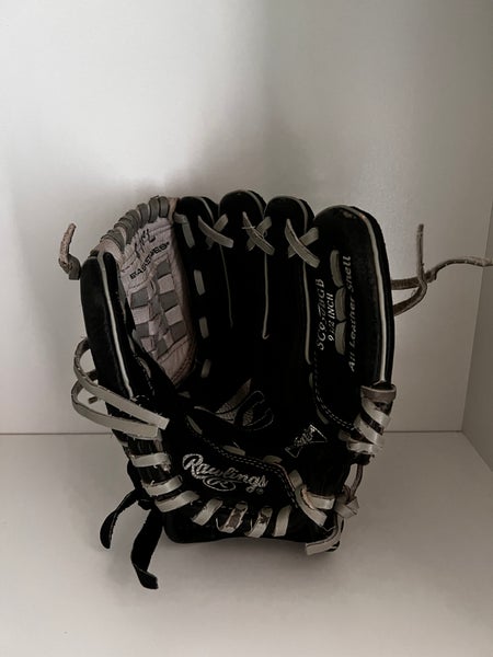 2022 Infield Right Hand Throw Rawlings Sure Catch Baseball Glove 9.5" (Used)