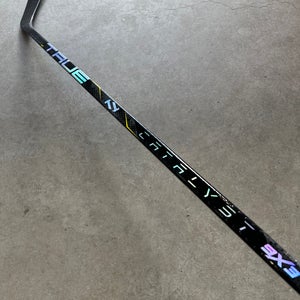 P92 75 Flex Senior True catalyst 9x3 Right Handed Hockey Stick P92 Pro Stock (New)