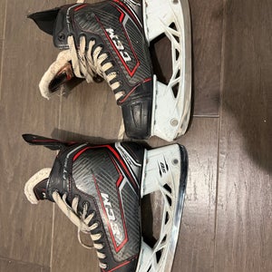 CCM JetSpeed FT360 Hockey Skates Regular Width Size 6.5 (Used)