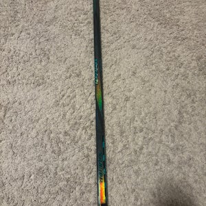 Senior Bauer Twitch Right Handed Hockey Stick P28  (New)