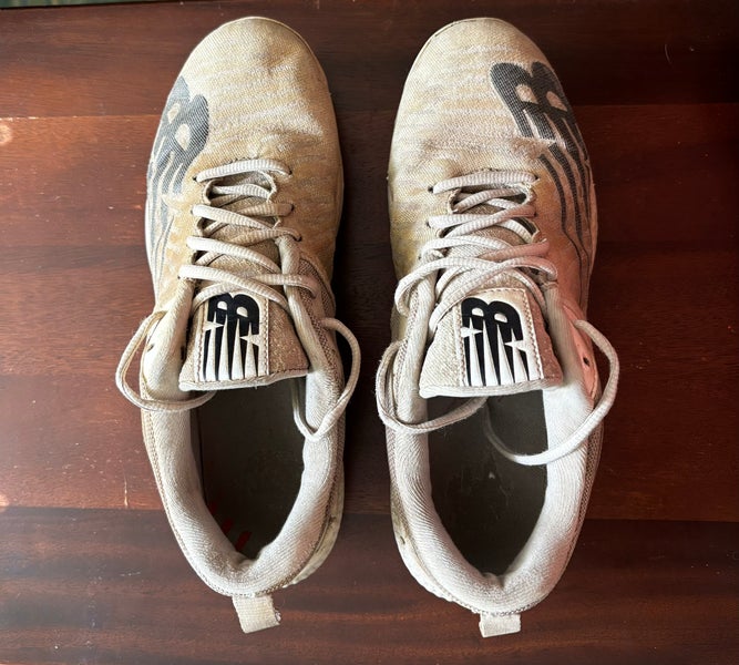 New Balance Fuel Cell Baseball Cleats M8.5 (Used)