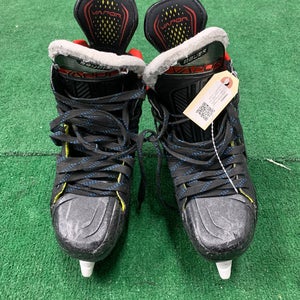 Intermediate Bauer Vapor 2X Hockey Skates Extra Wide Width Size 5.5 (Used)
