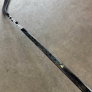 P28 75 Flex Senior True Project X Smoke Right Handed Hockey Stick Pro Stock NCAA (New)