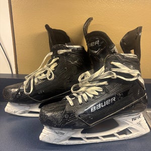 Bauer Supreme Matrix Hockey Skates 10.5 (Used)