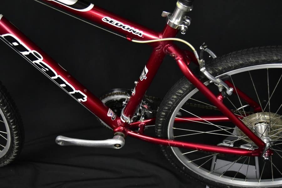 GIANT SEDONA DX MTB BIKE SIZE MEDIUM, 17", 21 SPEED, ALUMINUM, FRONT SUSP | SidelineSwap | Buy and Sell on SidelineSwap GIANT SEDONA DX MTB BIKE SIZE MEDIUM, 17", 21 SPEED, ALUMINUM, FRONT SUSP | SidelineSwap | Buy and Sell on SidelineSwap