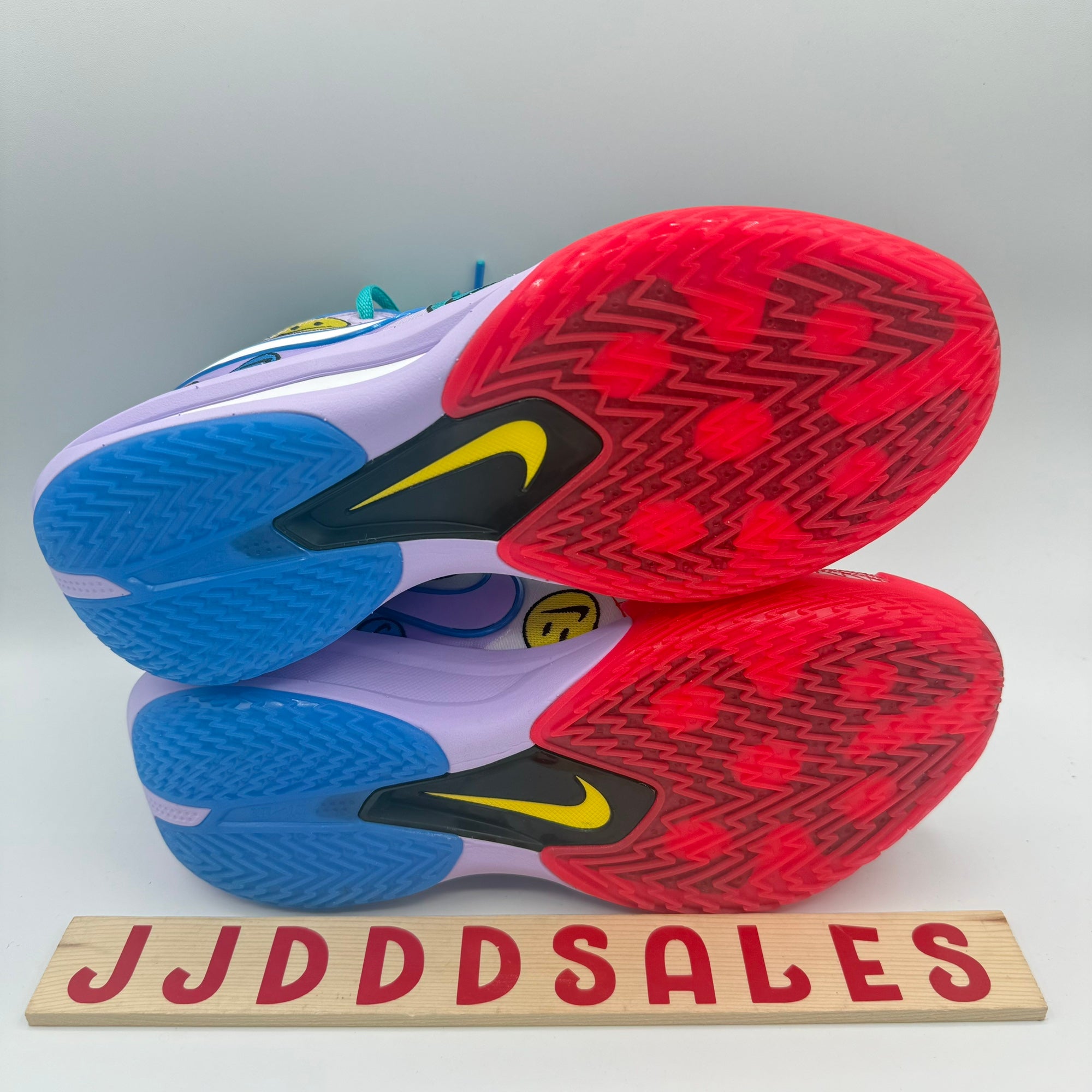 nike smiley face basketball