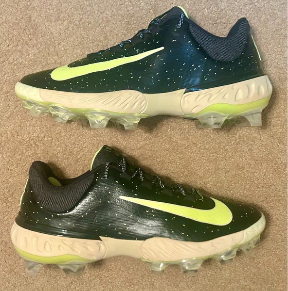 Nike Alpha Huarache Elite 4 Low MCS Baseball Cleats 