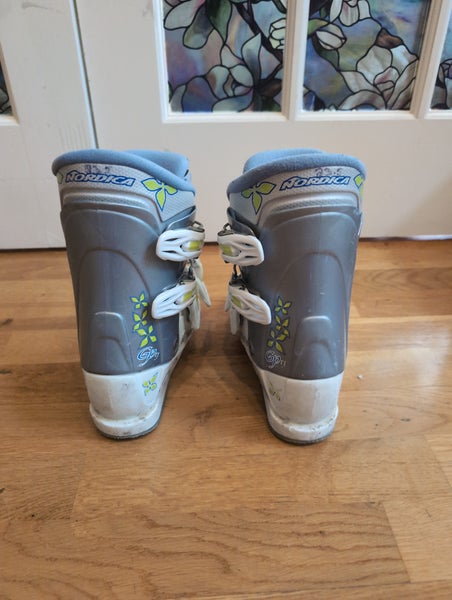 Women's Nordica GPTJ Ski Boots (Used)