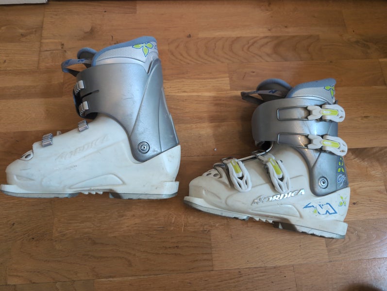 Women's Nordica GPTJ Ski Boots (Used)
