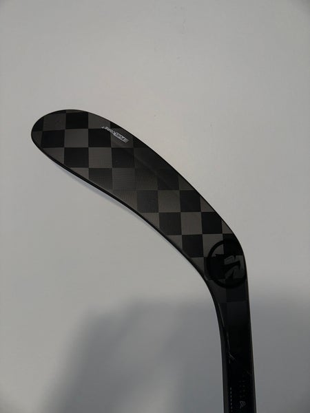 Senior Warrior Super Novium Right Handed Hockey Stick P28  (New)